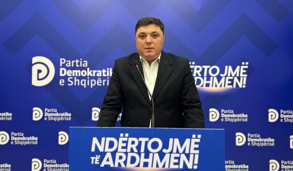 Incidenti në Kuvend/ Reagon nënkryetari i PD, Kreshnik Çollaku: Nuk e kisha imagjinuar kurrë, ish-kolegu realizoi një skenë të turpshme për t’ia mbyllur gojën deputetëve të opozitës