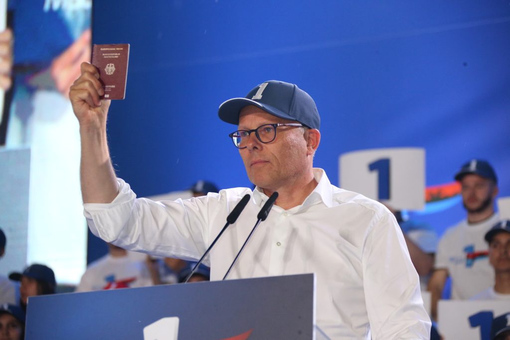 Eurodeputeti gjerman: Pasaportën Europiane ua garanton vetëm politikani i madh, Sali Berisha