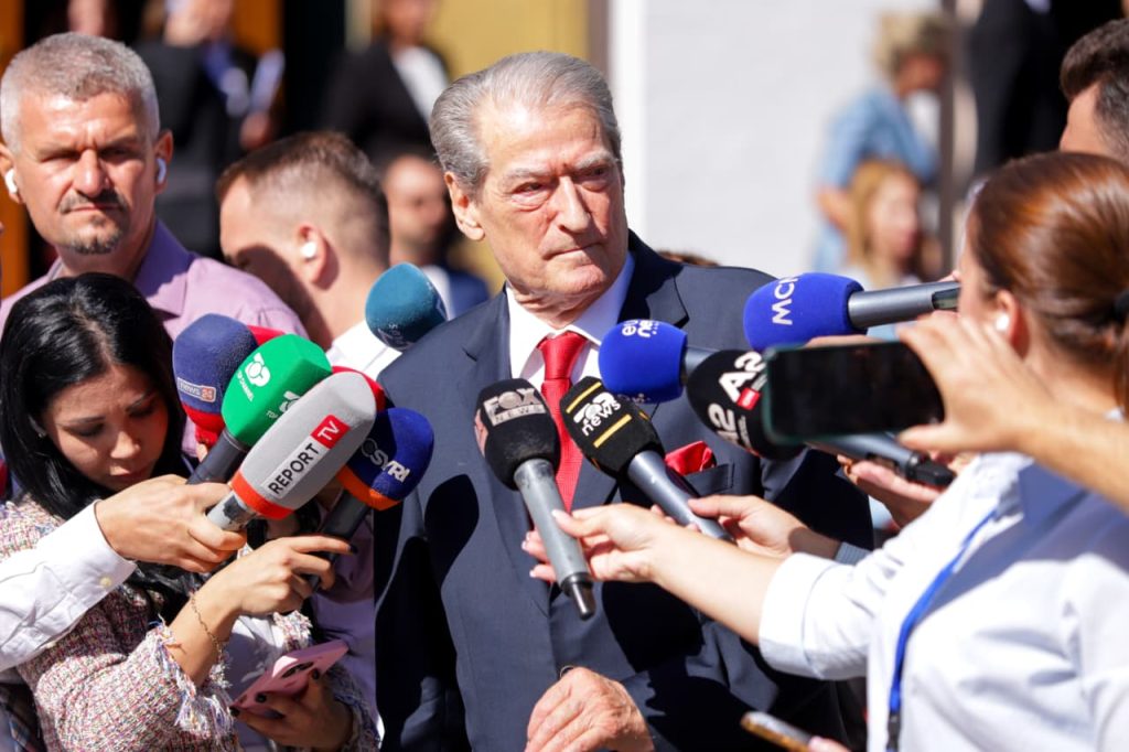 Berisha: As Maduro nuk e ka poshtëruar në këtë shkallë parlamentin, Rama është kryehorri i kombit dhe do marrë përgjigjen që meriton
