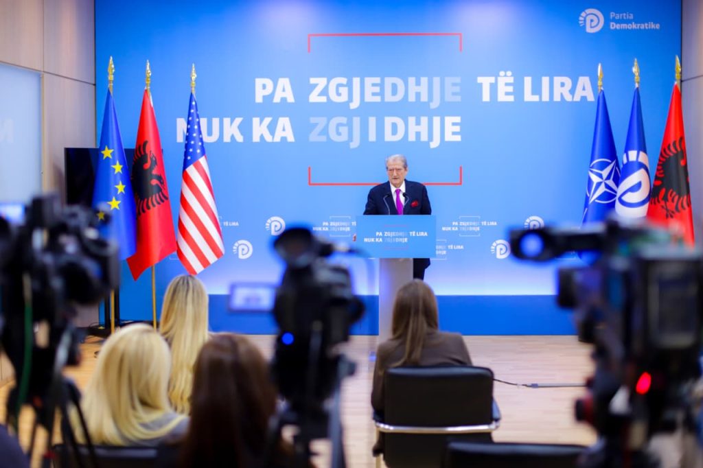 Berisha: Sot është ditë historike për botën! Faza e parë e planit të Donald Trump për Gazën u zbatua me sukses. Ky është një fillim i ri