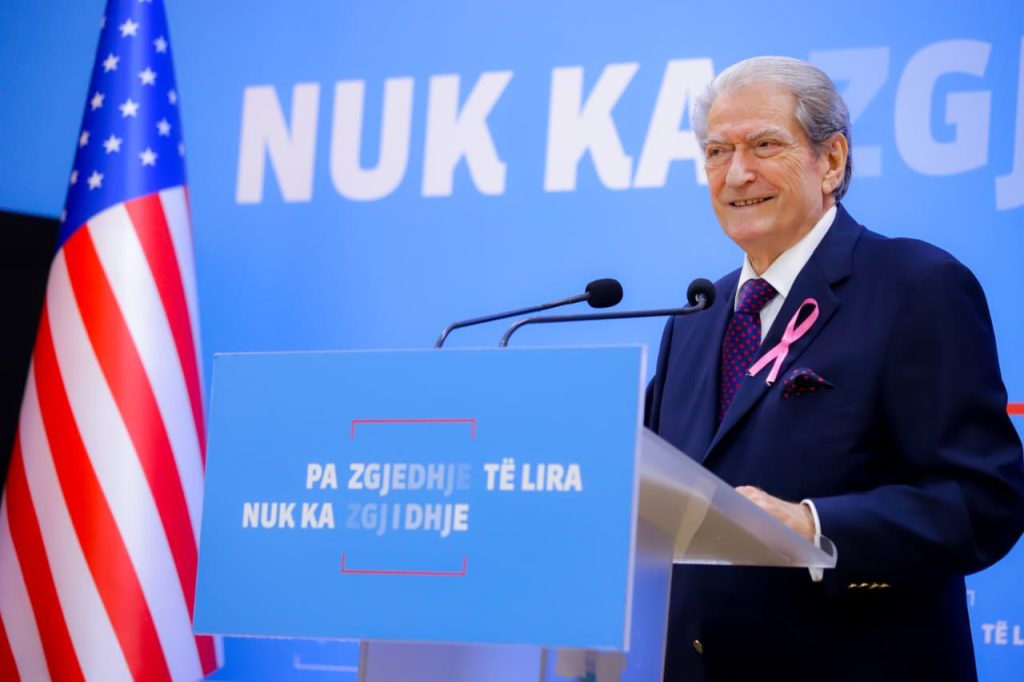 Berisha: Gjykata Kushtetuese vendosi shkelmimin e ligjit të saj organik për të larguar armiken Sonila Bejtja. Puçi kushtetues u përgatit nga mafiozi Sokol Sadushi dhe Bajram Limioni