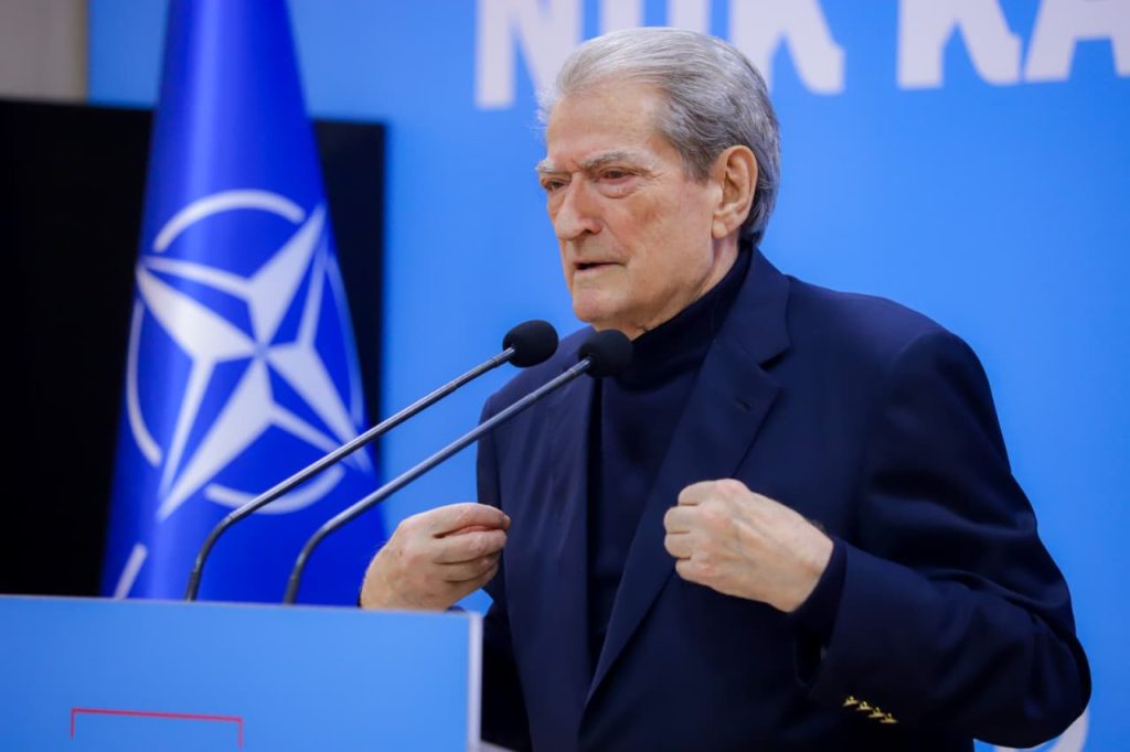 ‘Ku është pakënaqësia do të ngrihet protesta’/ Berisha: Beteja jonë do të njohë vetëm ngjitje! Ajo do përfshijë të gjithë Shqipërinë dhe do jetë e pandërprerë