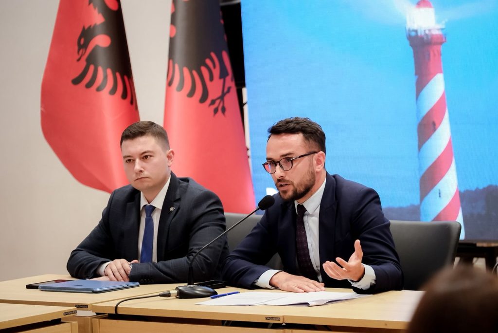 Kopliku: Po shkatërrohet një aset strategjik 2000-vjeçar, Porti i Durrësit po kthehet në rezidencë luksi