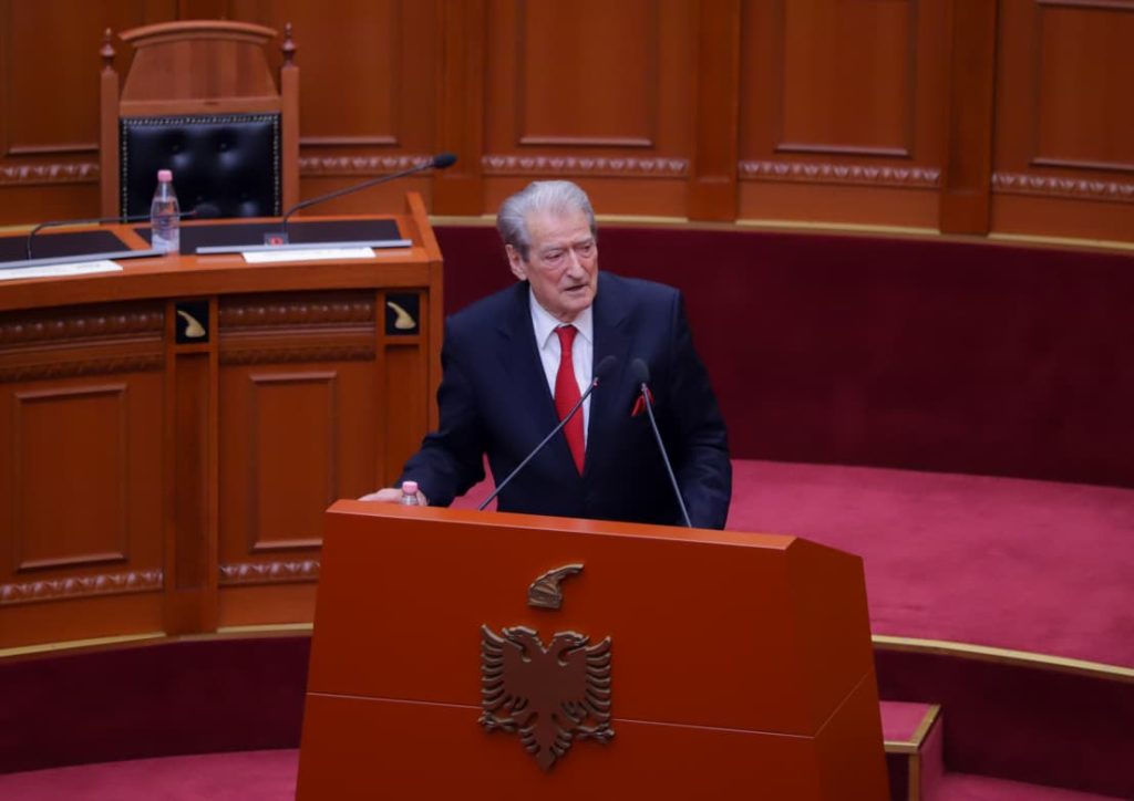 Berisha: Raporti i Komisionit të Jashtëm të PE-së konfirmon të gjitha denoncimet e opozitës! Vota për Ballukun i ka futur një thikë pas shpine procesit të integrimit të Shqipërisë