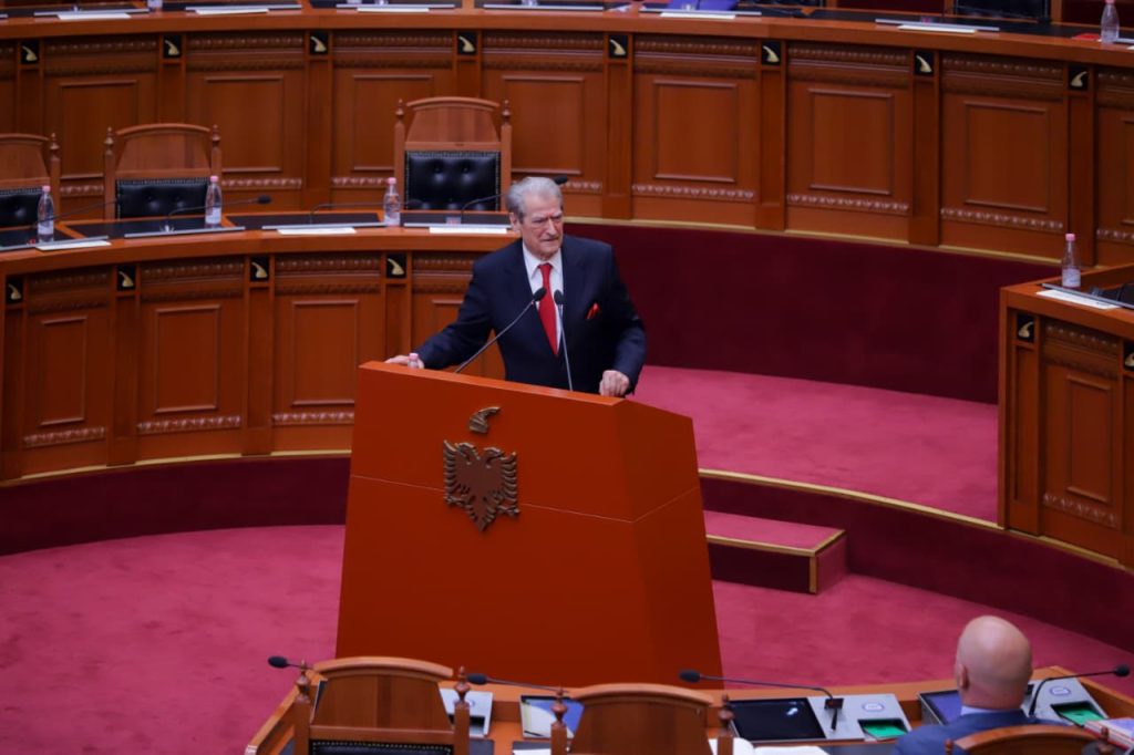 Berisha: Dorëzoni Lubinë në Prokurori dhe gjykatë, sepse ky raport është absolutisht damkosës për lidhjet e fuqishme me krimin dhe mbrojtjen e korrupsionit
